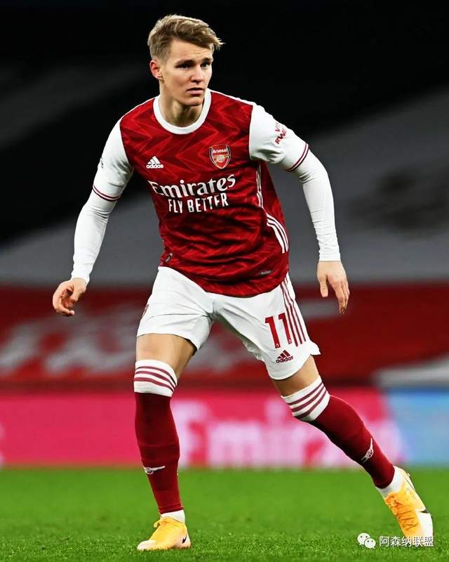 CBA最差顶薪球员！拿600万，场均3.9分1.9篮板，上场几分钟就喘气