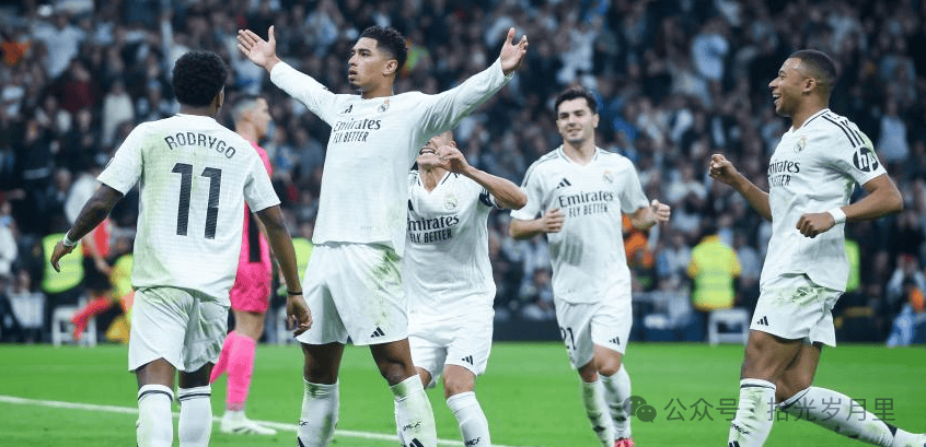 《热血传奇怀旧版》珍品降临，装备属性之谜等待勇士揭秘