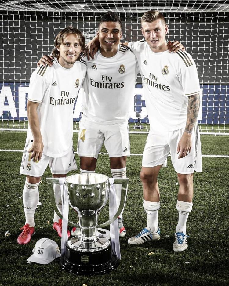 [中超]陈柏良任意球传中 马特乌斯头槌破门