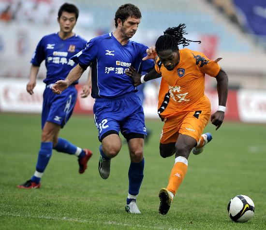 广东男篮客场取胜 状态逐渐回升