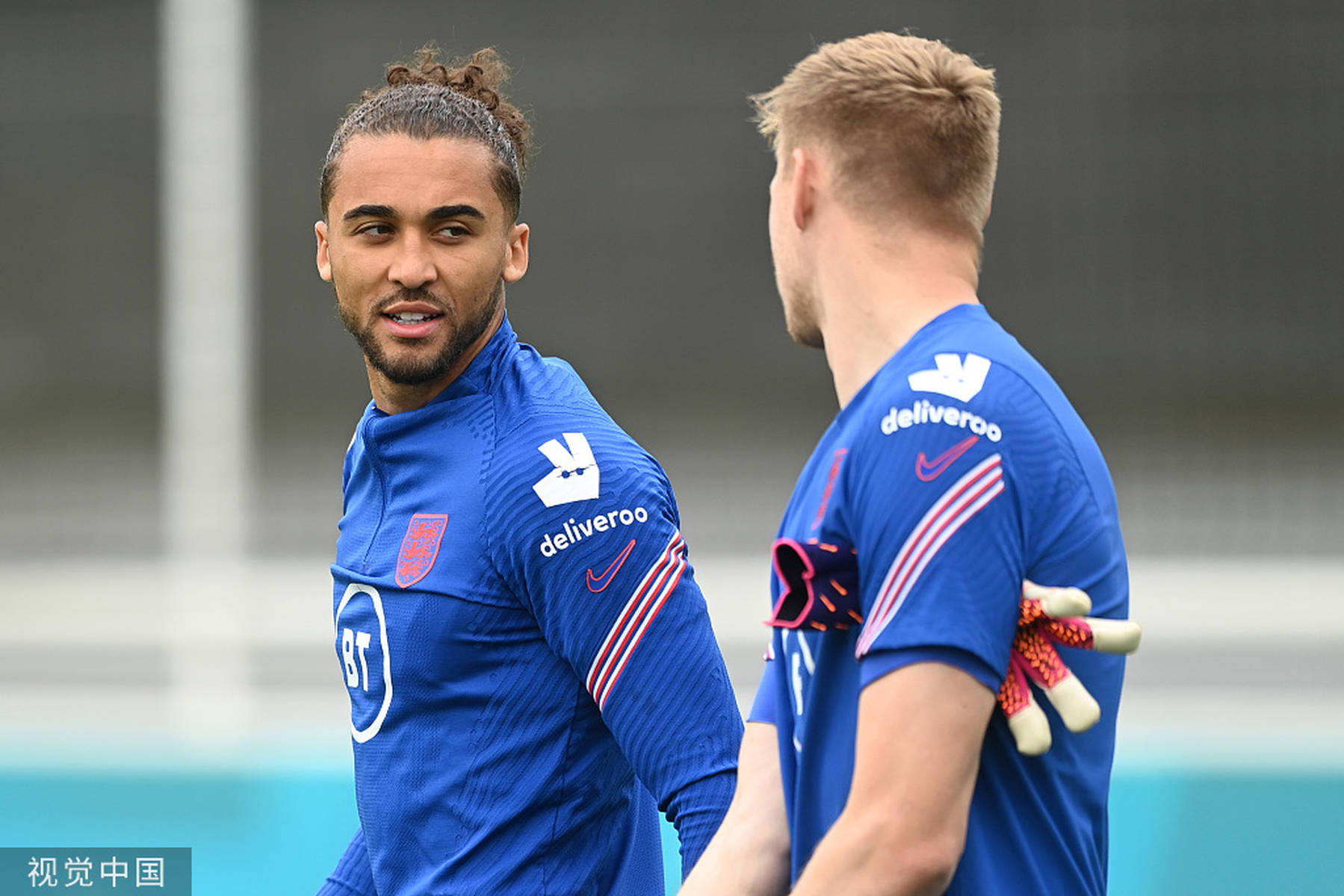 国安新帅，亚冠曾被张稀哲铲伤，如今成师徒